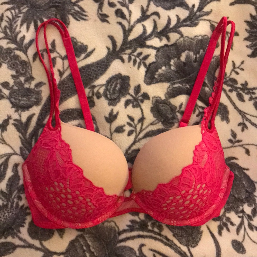 Pink Lace VS Very Sexy Push-up Bra